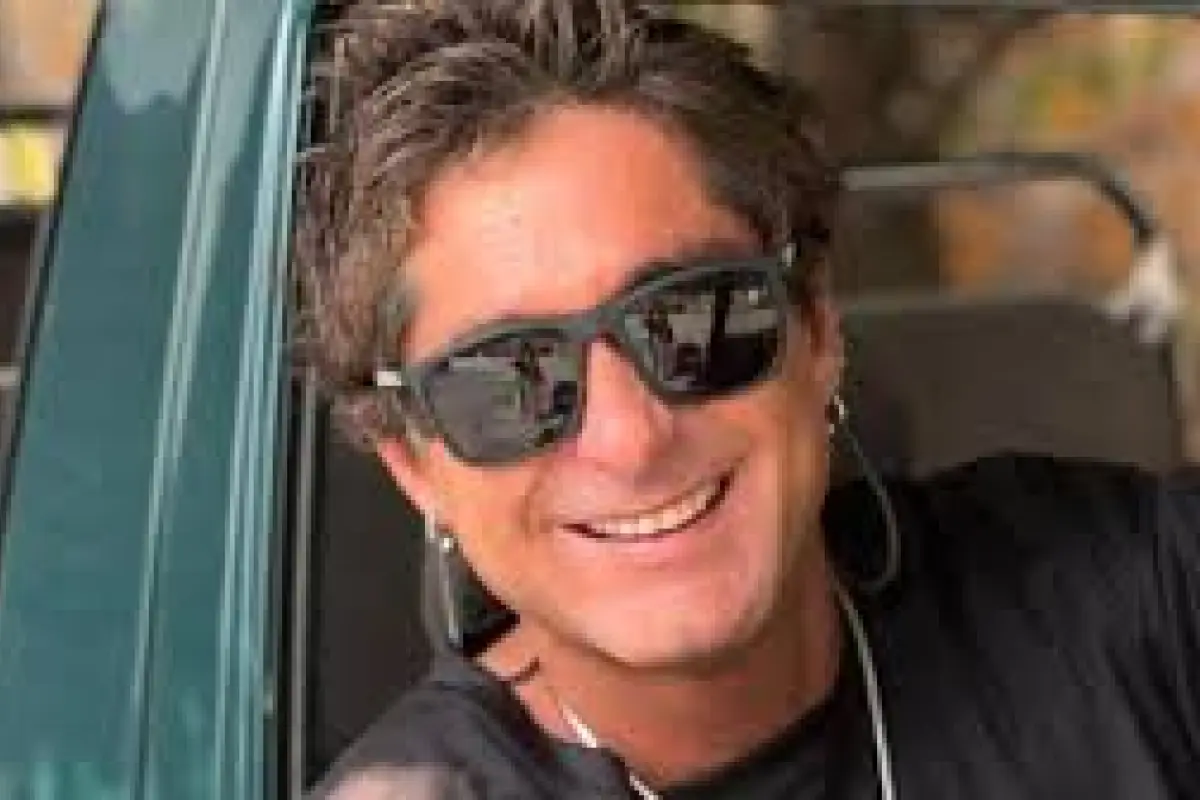 Claudio Iturra, Redes sociales