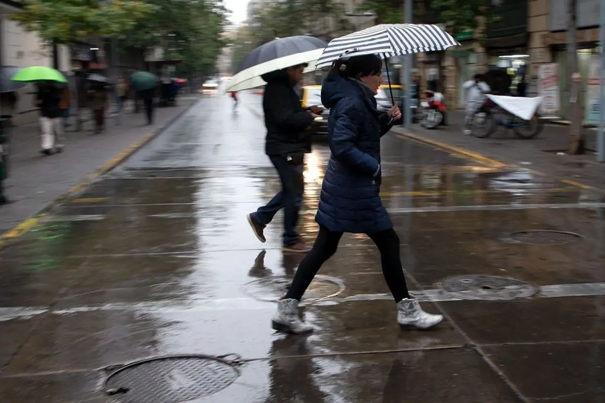 La lluvia seguirá acompañando a los capitalinos, Juan Pablo Carmona