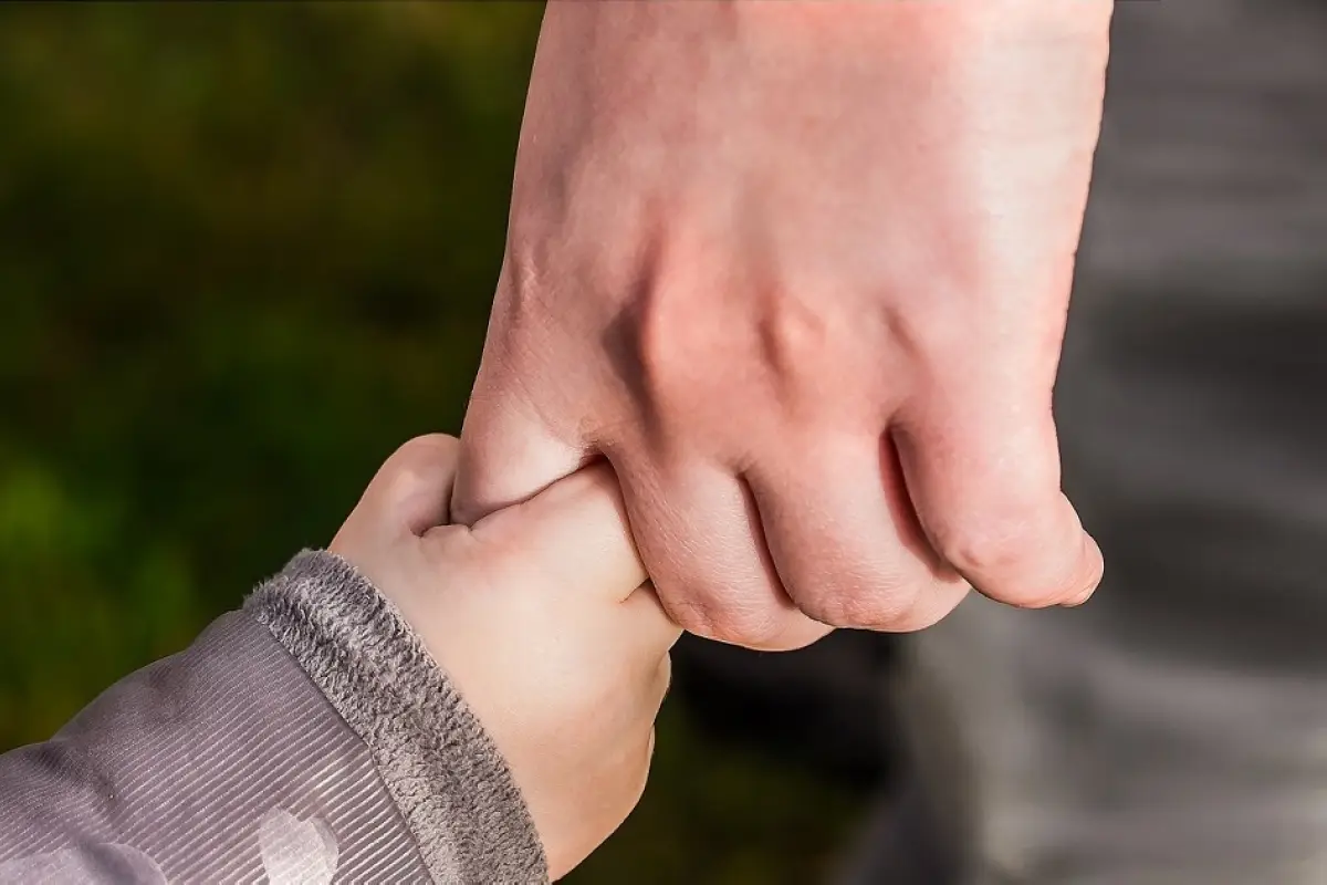 Abandono económico paterno, Redes sociales