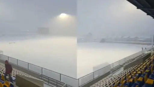 La nieve cubrió la cancha del estadio magallánico, Captura