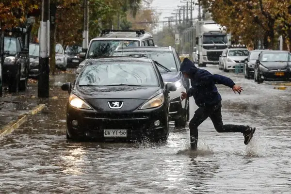 Las lluvias vuelven a la capital ,Agencia Uno