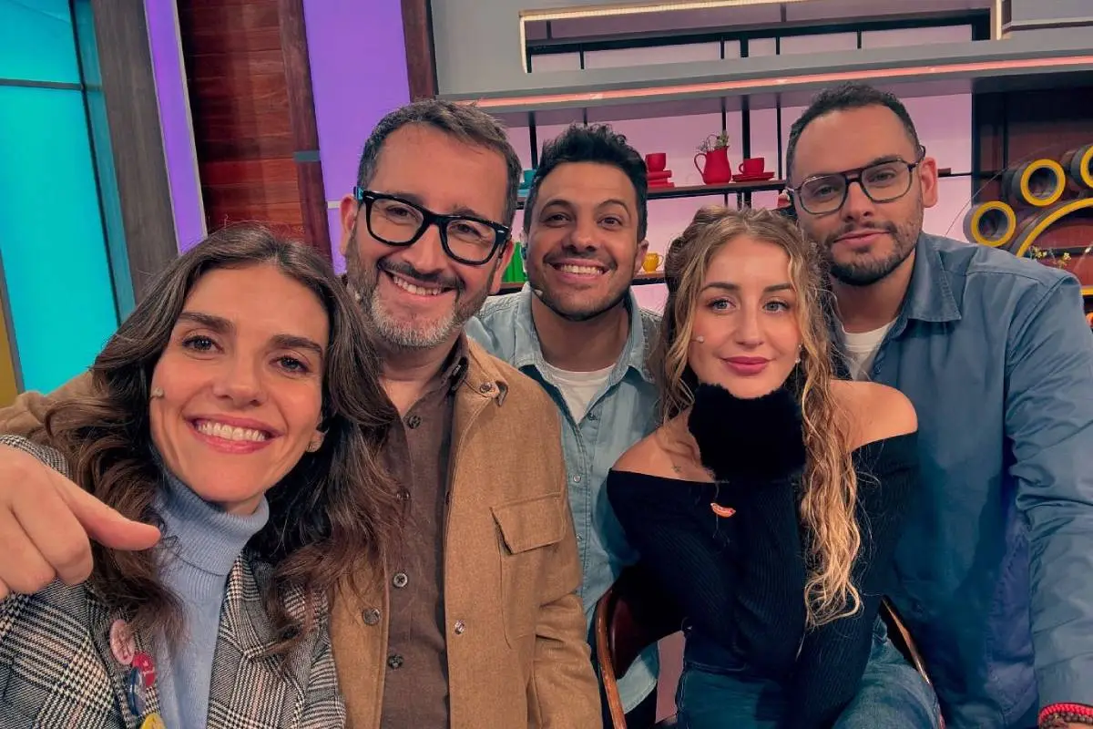 Parte del equipo del Buenos días a todos, Redes Sociales