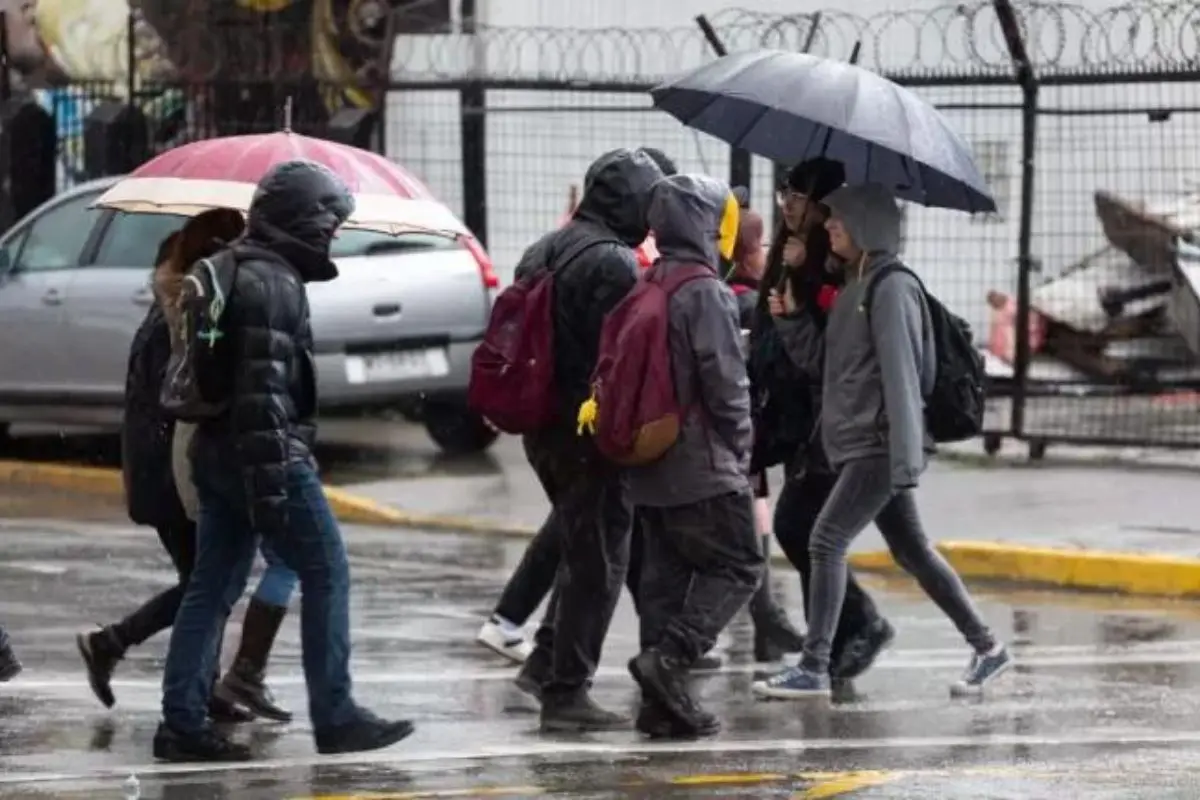 Las clases fueron suspendidas el resto de la semana, Agencia Uno