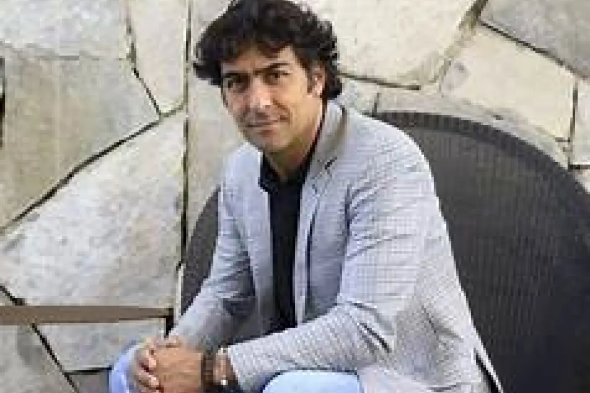 Chris Carpentier, Redes sociales