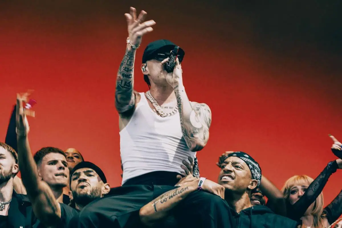 Peso Pluma, Redes Sociales