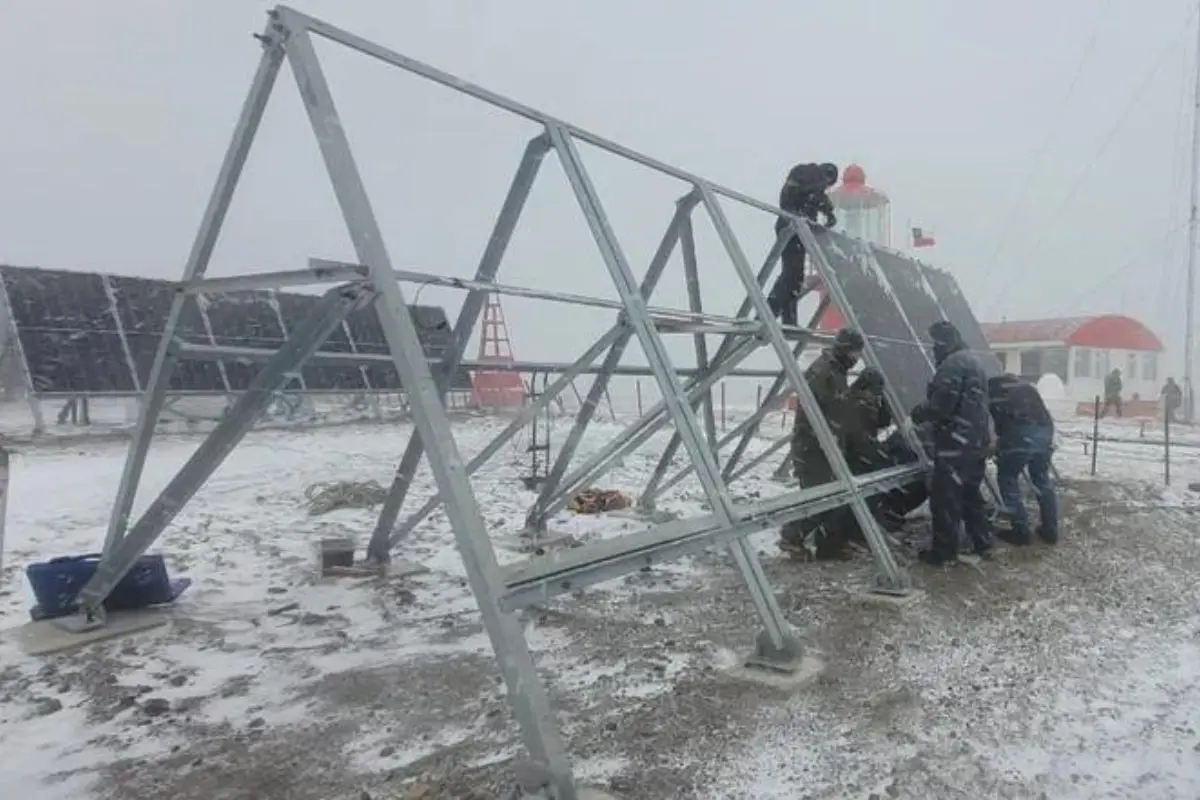Los paneles solares fueron retirados de territorio chileno, Instagram