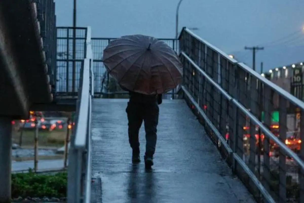 El viernes lloverá en Santiago, Agencia Uno