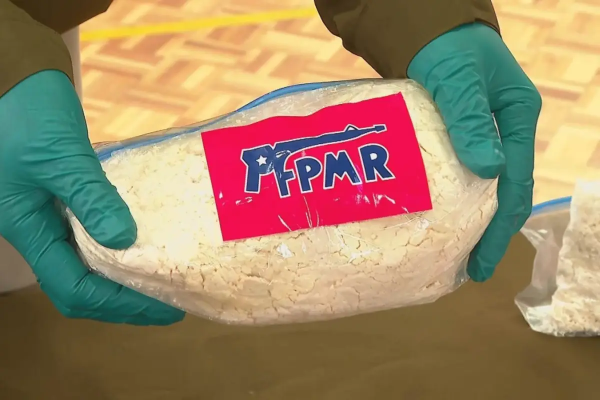 Paquetes de droga con logo del FPMR, Redes sociales