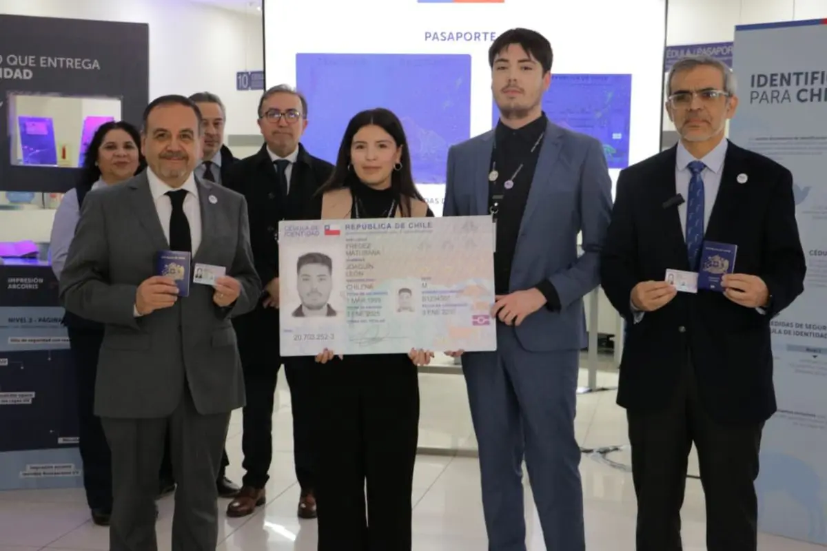 Hoy fue presentada la nueva cédula de identidad, Cedida