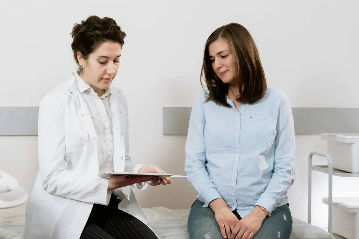 Exámenes médicos, Cedida