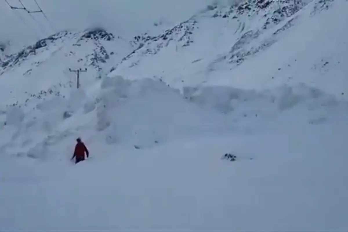 Avalanchas en Cajón del Maipo, Redes sociales (@Pabl0Manzanares)