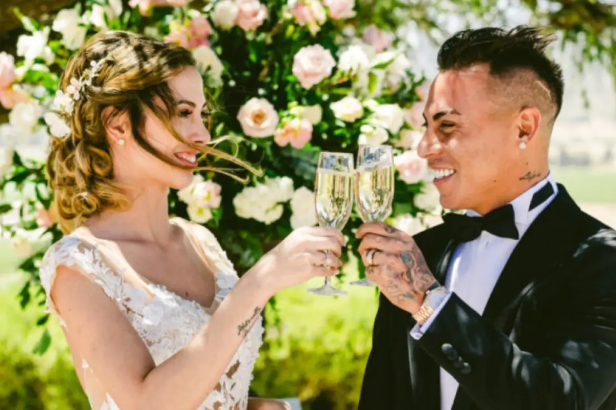 Daniela Colett y Eduardo Vargas, Redes sociales