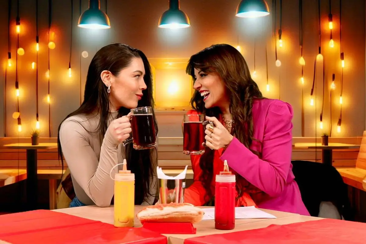 Daniela Aránguiz y Yamila Reyna, Cedida