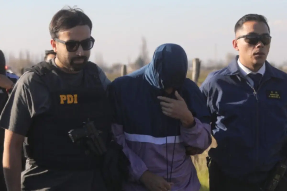 Todos los detenidos son extranjeros, Agencia Uno