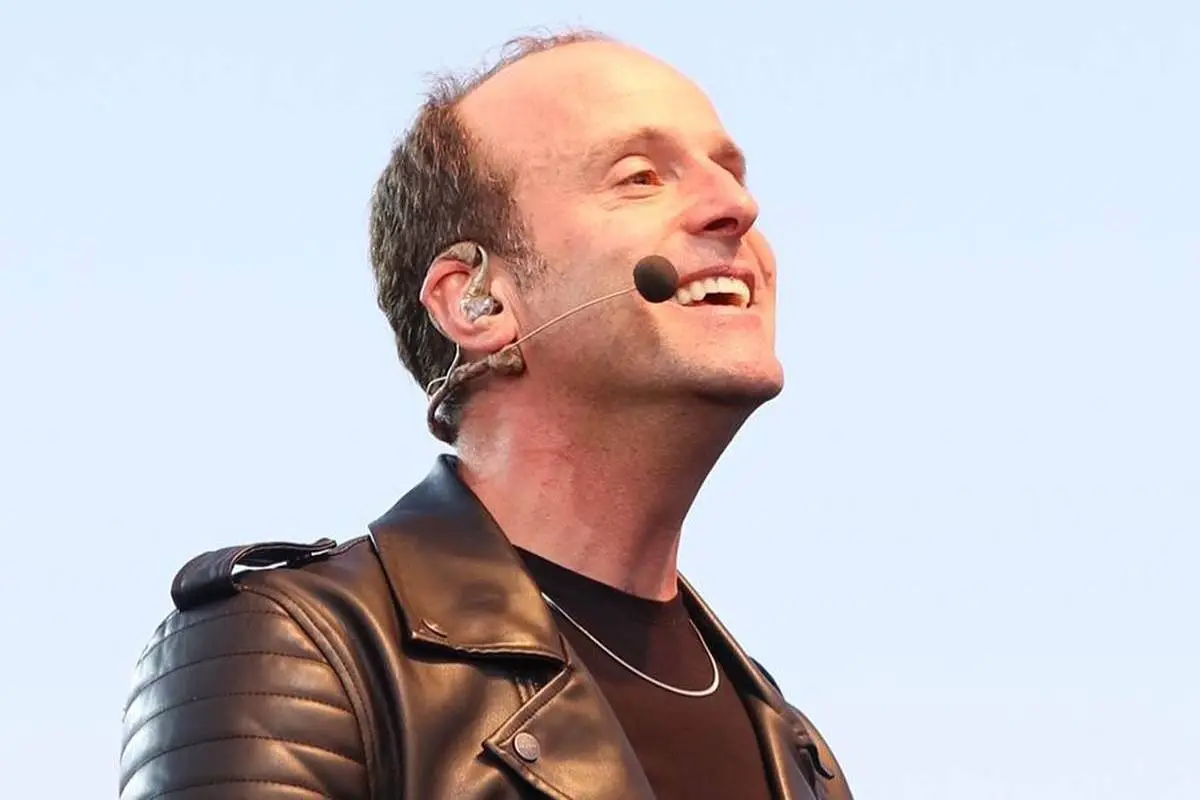 Stefan Kramer ,Redes Sociales