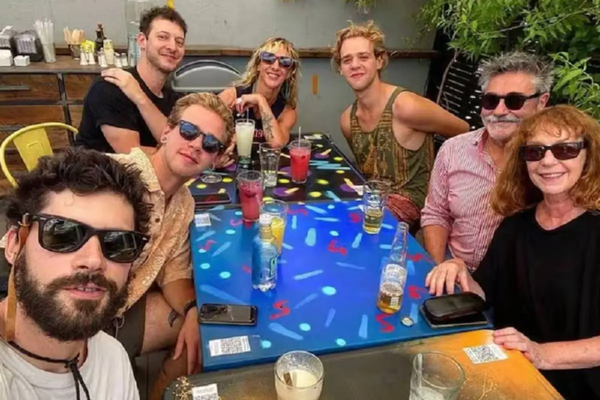 Familia di Girolamo, Redes Sociales