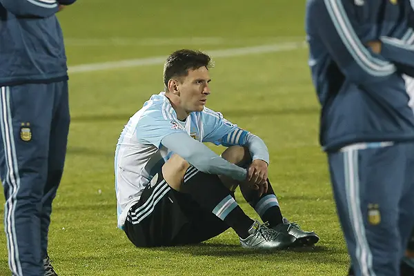 Lionel Messi tras la final perdida de 2015 ,Photosport