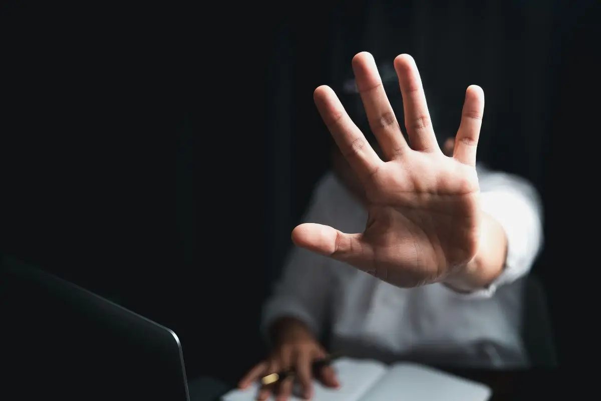 La tecnología al servicio de la prevención del acoso laboral, Cedida