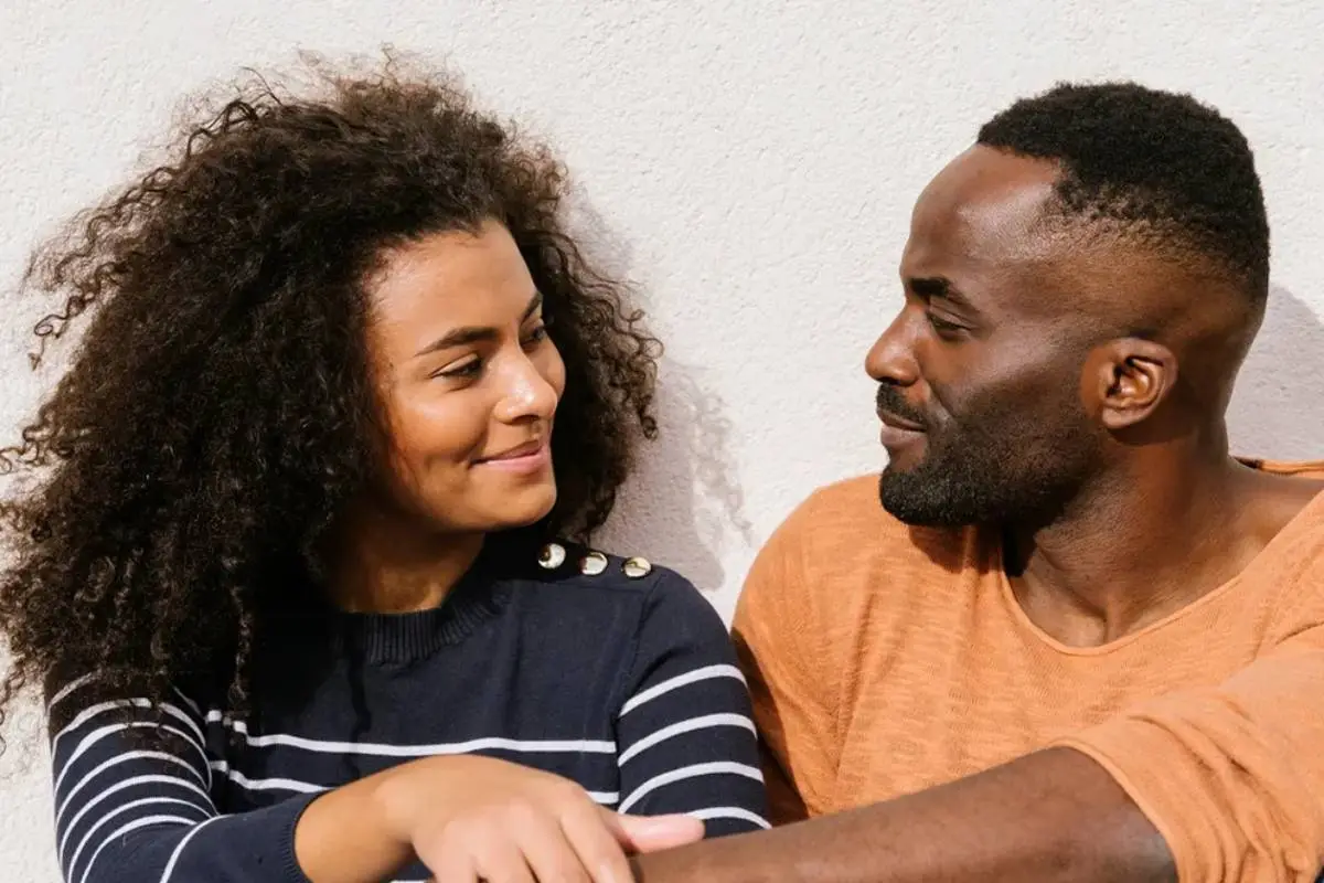 Relaciones de pareja, Cedida