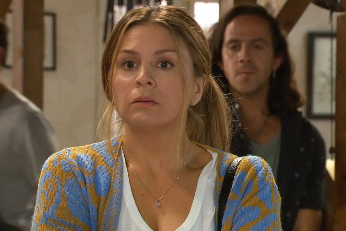 María José Necochea, Redes sociales