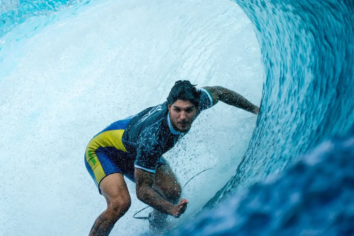 El surfista brasileño se quedó con la medalla de oro, Instagram