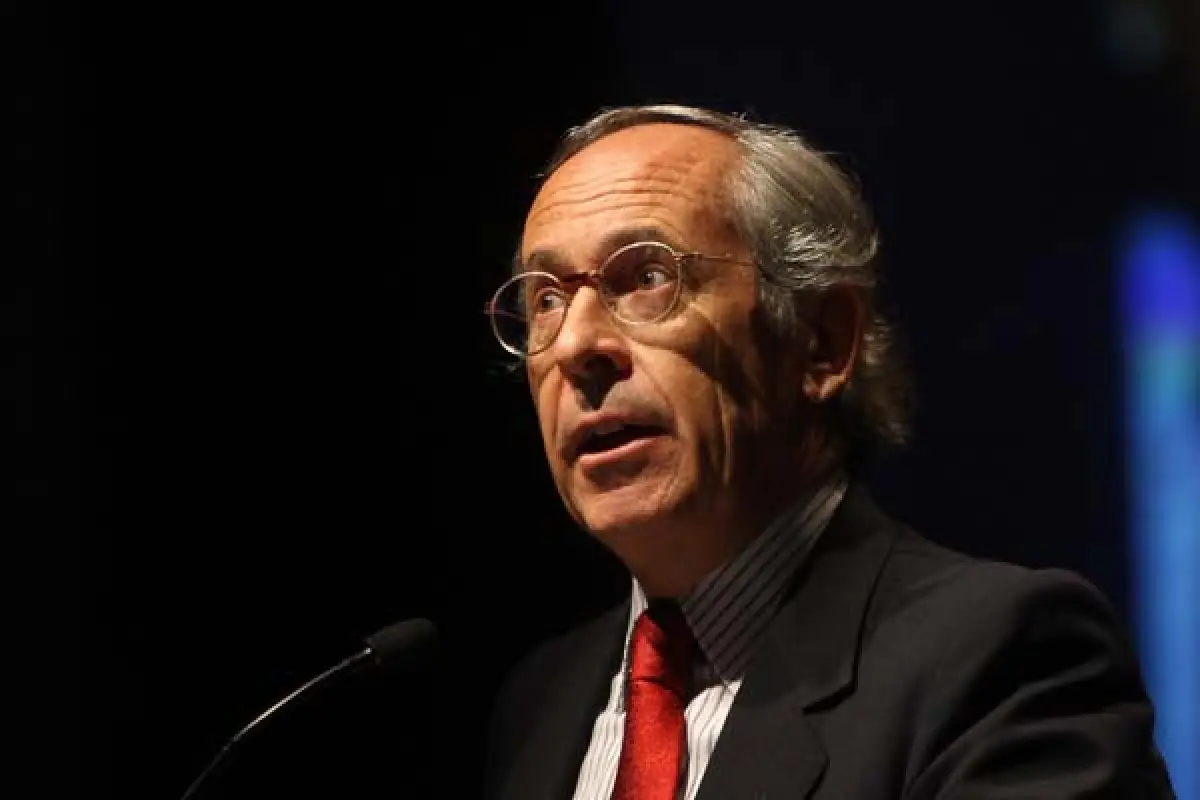 José Piñera, Redes sociales