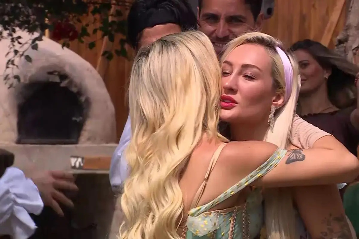 Fran Maira y Valentina Torres, Redes sociales