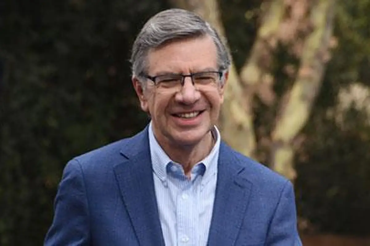 Joaquín Lavín, Internet