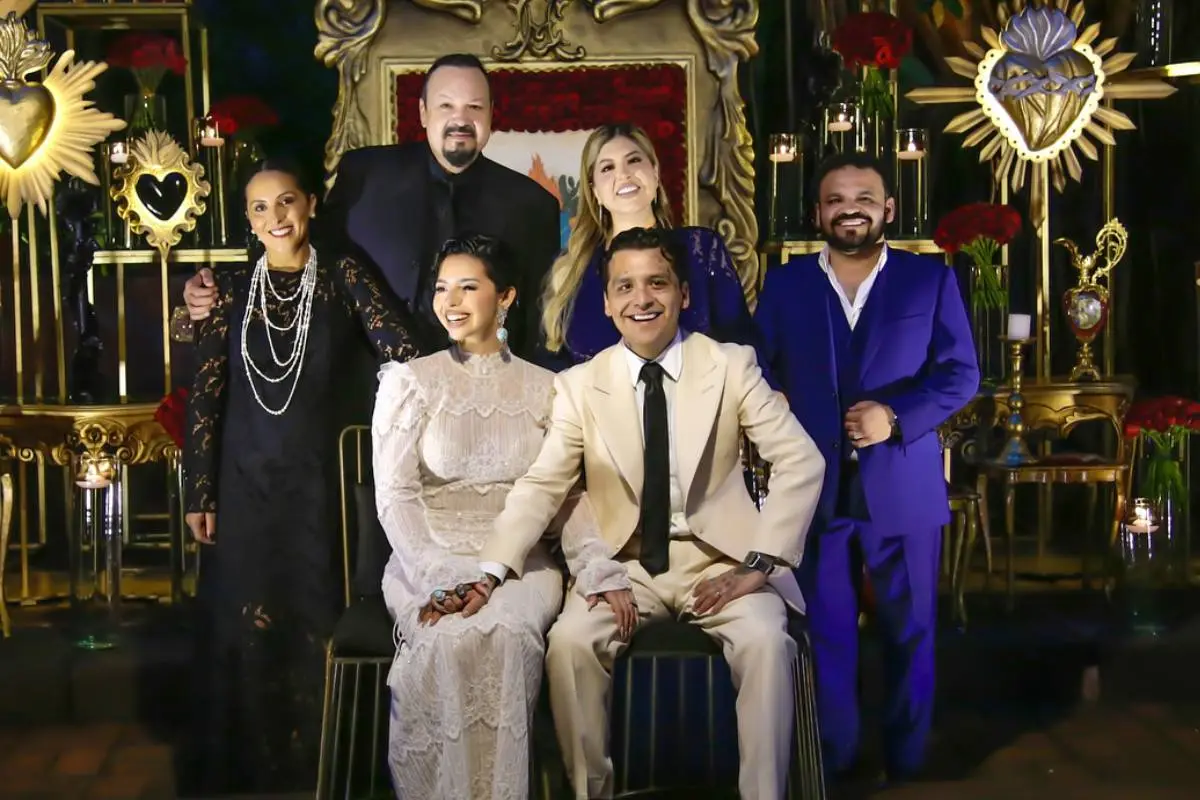 Familia Nodal-Aguilar, Redes Sociales