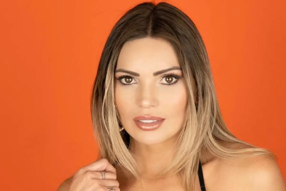 Faloon Larraguibel, Instagram