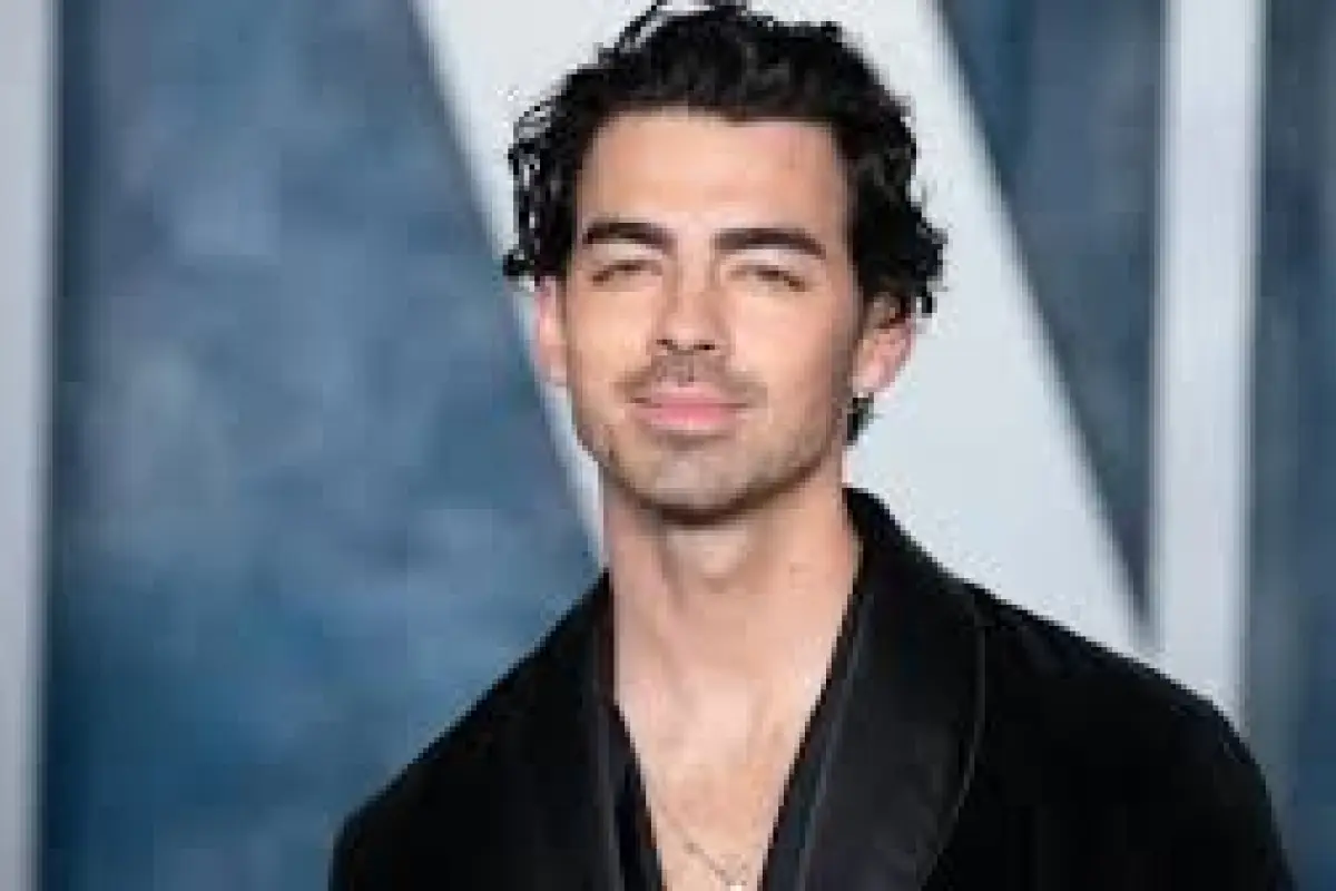 Joe Jonas, Redes sociales