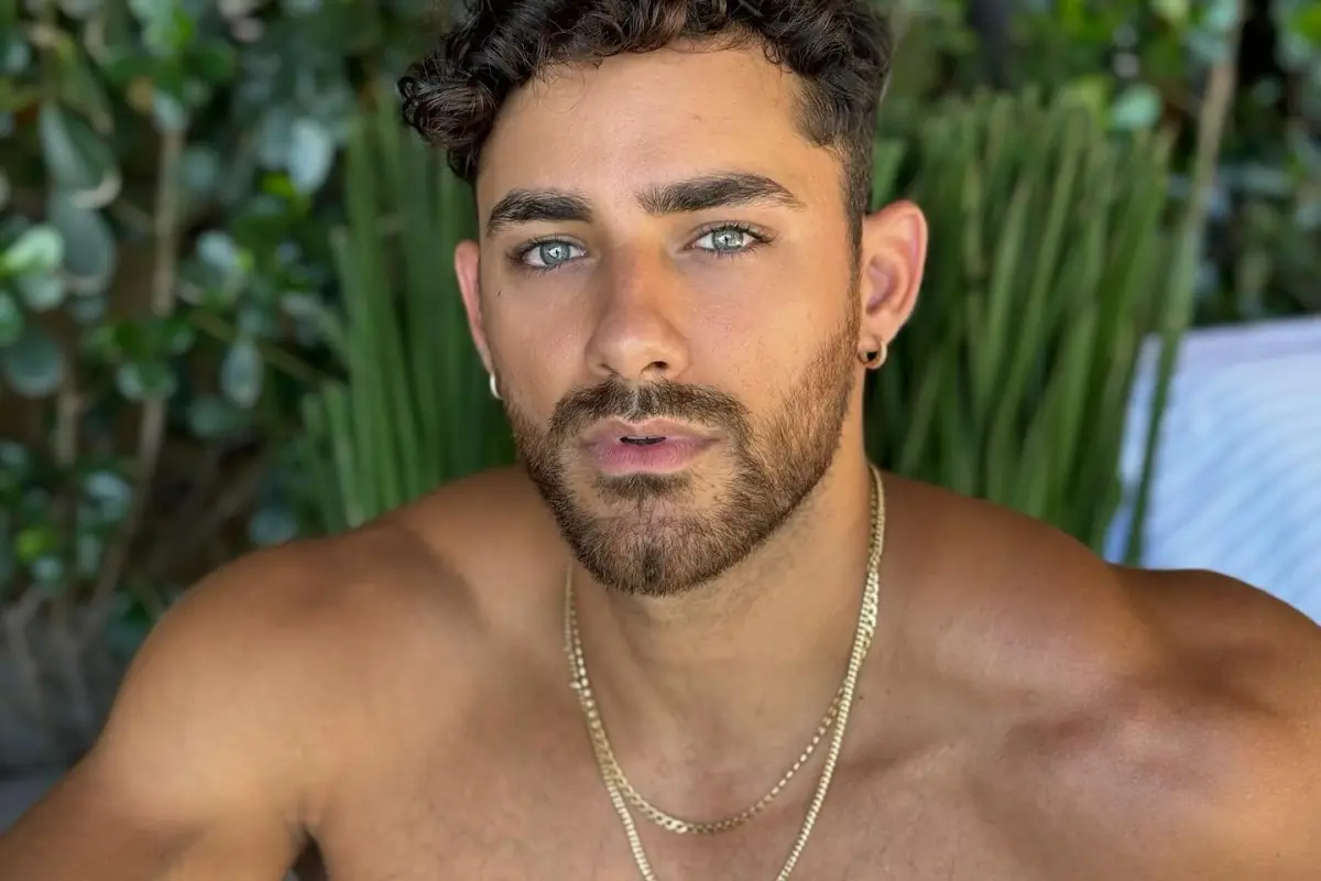 Austin Palao, Redes sociales