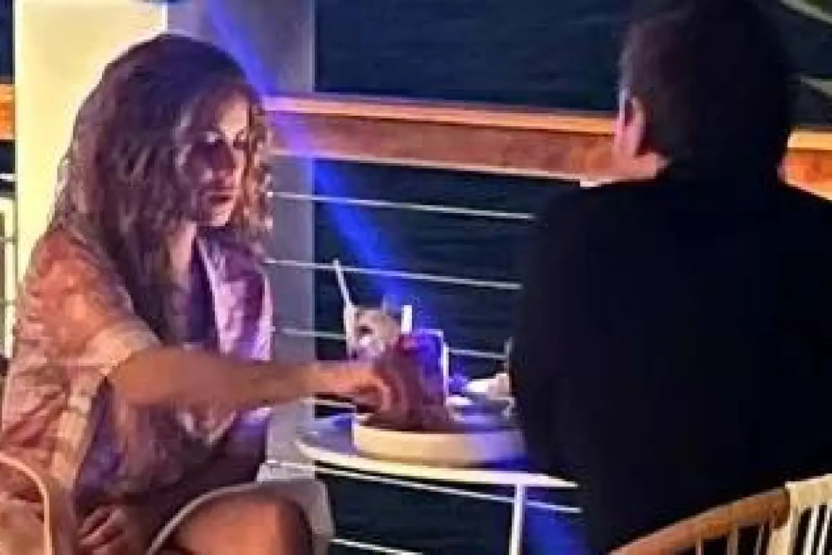 Shakira con misterioso galán en Miami , Redes sociales | X