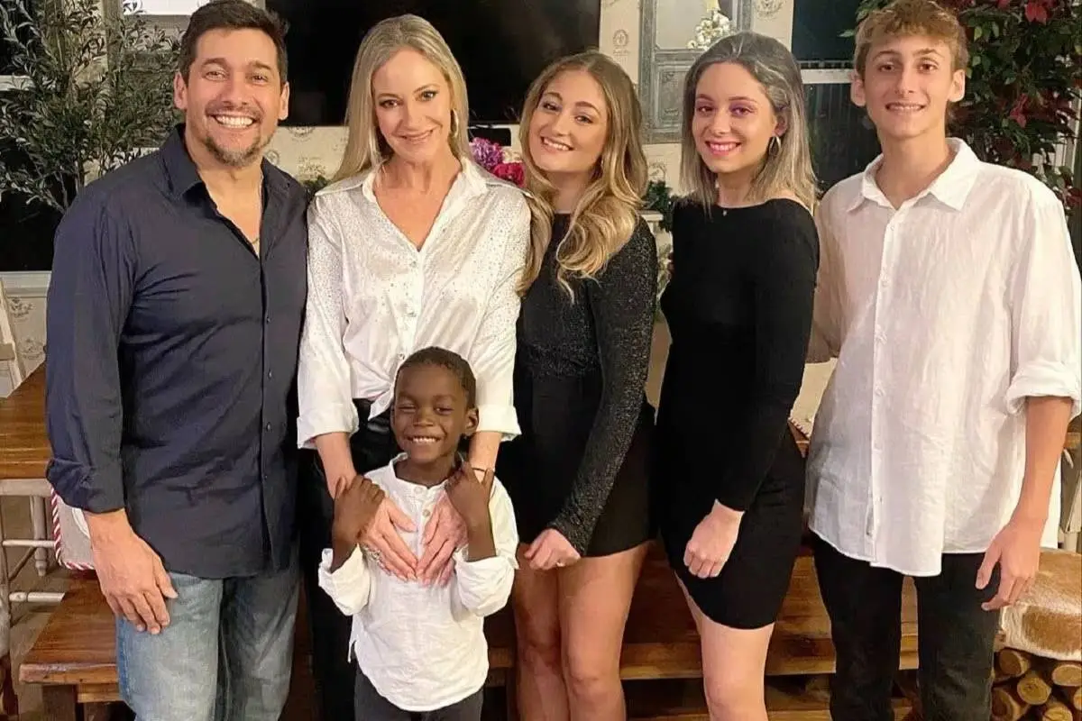 Florencia Araneda y su familia, Redes sociales