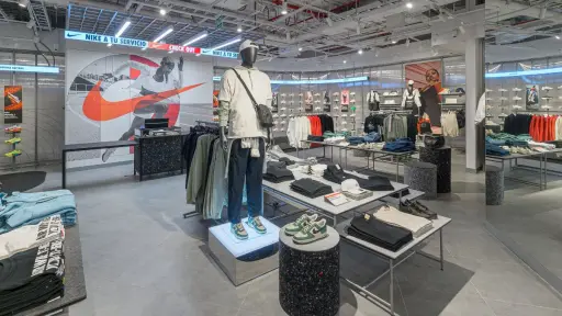 Nueva tienda Nike, Cedida