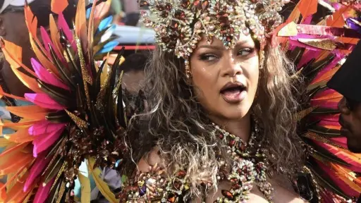 Rihanna, Redes Sociales