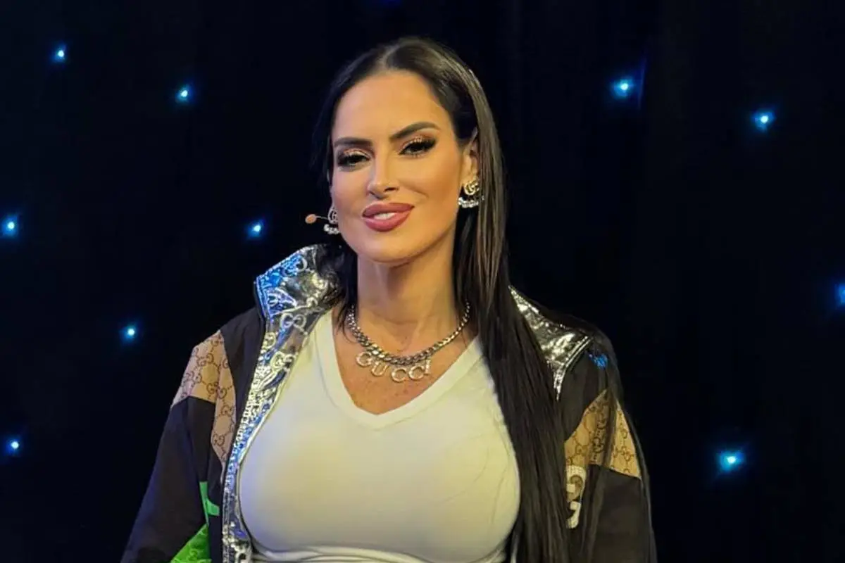 Adriana Barrientos, Redes Sociales