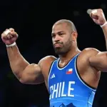 Yasmani Acosta a la final de la lucha en París 2024 , Redes sociales | Team Chile 