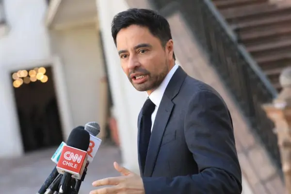 Rodolfo Carter en medio de la crisis por servicios eléctricos ,Cedida