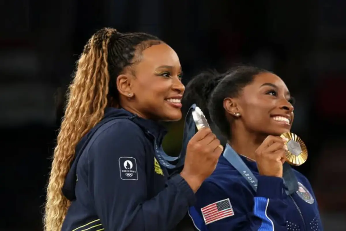 Rebeca Andrade y Simone Biles, Redes Sociales