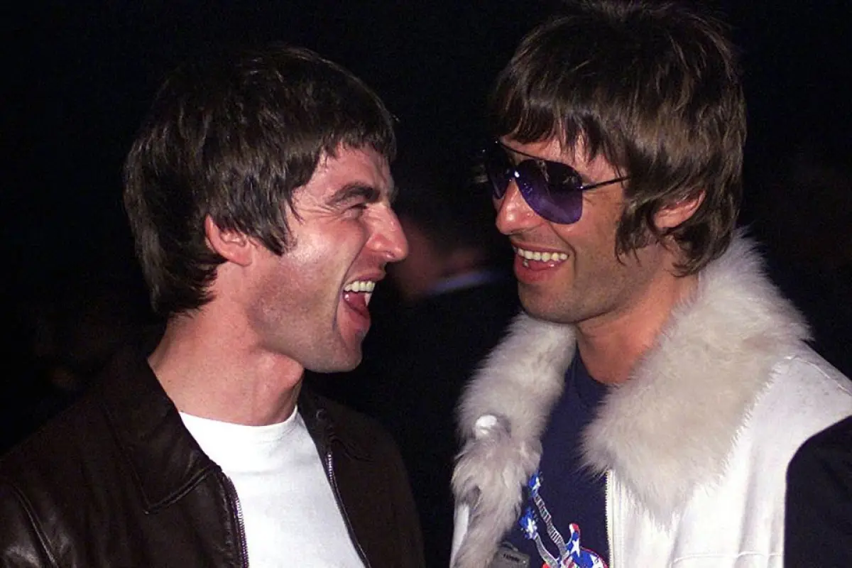 Anuncian posible reunión de Oasis , Redes sociales