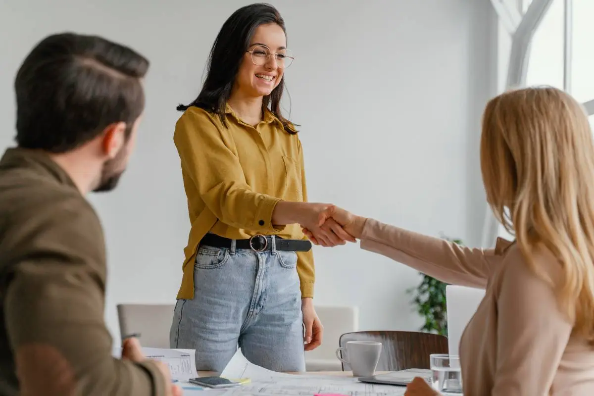 Emprendedores, Cedida