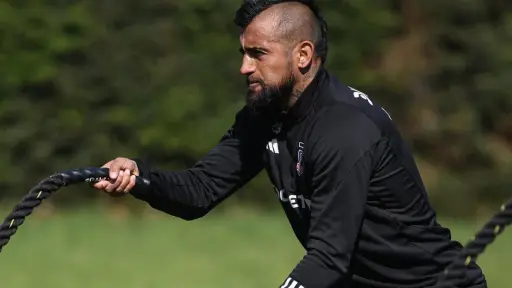 Arturo Vidal será titular ante River Plate, Instagram