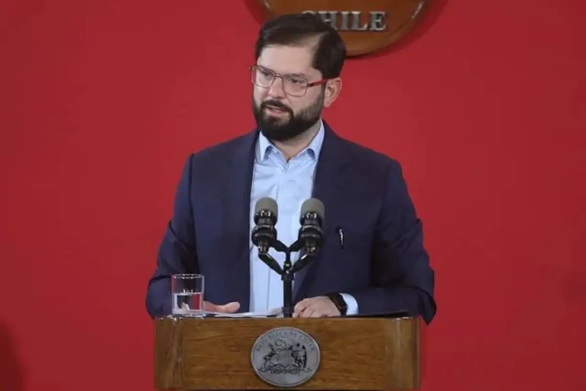 Presidente Boric y proyecto que pone fin al CAE, Redes sociales