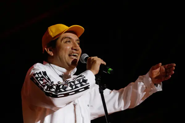 Don Rorro, vocalista de Sinergia  ,Redes sociales