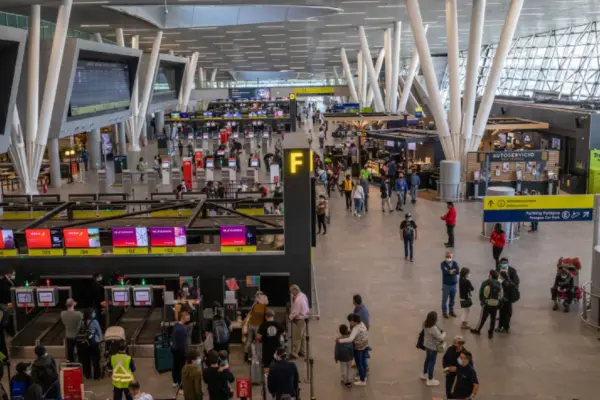 El Aeropuerto Pudahuel funciona con normalidad ,Agencia Uno