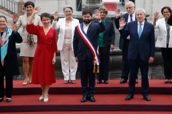 El Presidente posó junto a su gabinete ,Agencia Uno