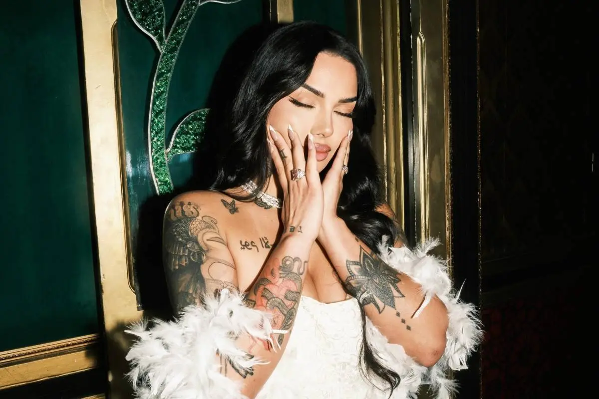 Mariana Bfly, Cedida