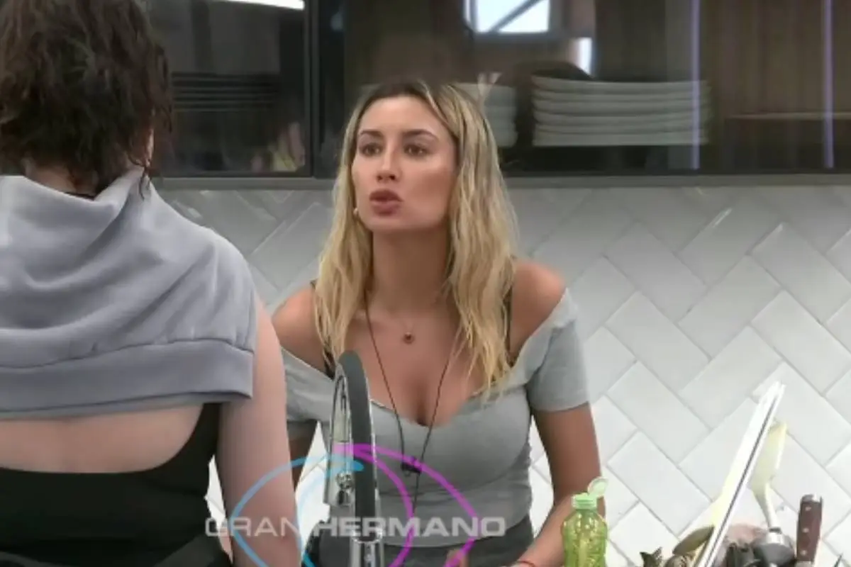 Camila Andrade y Michelle Carvalho, Captura 