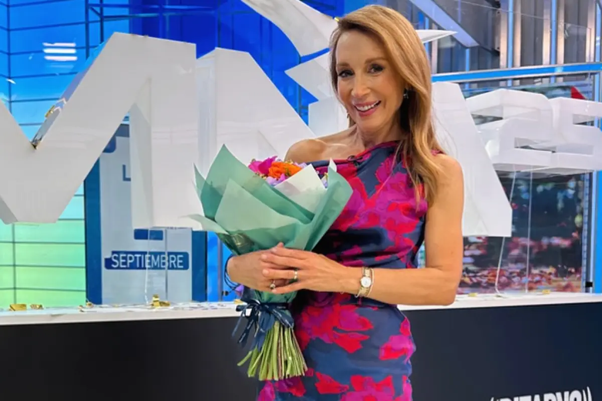 Karen Doggenweiler, Redes sociales